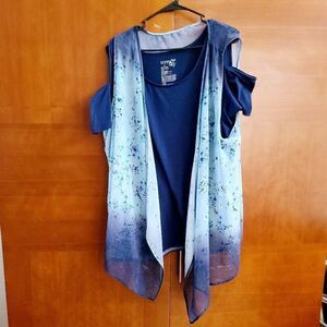 Terra & Sky women's short sleeve blouse with floral loos vest